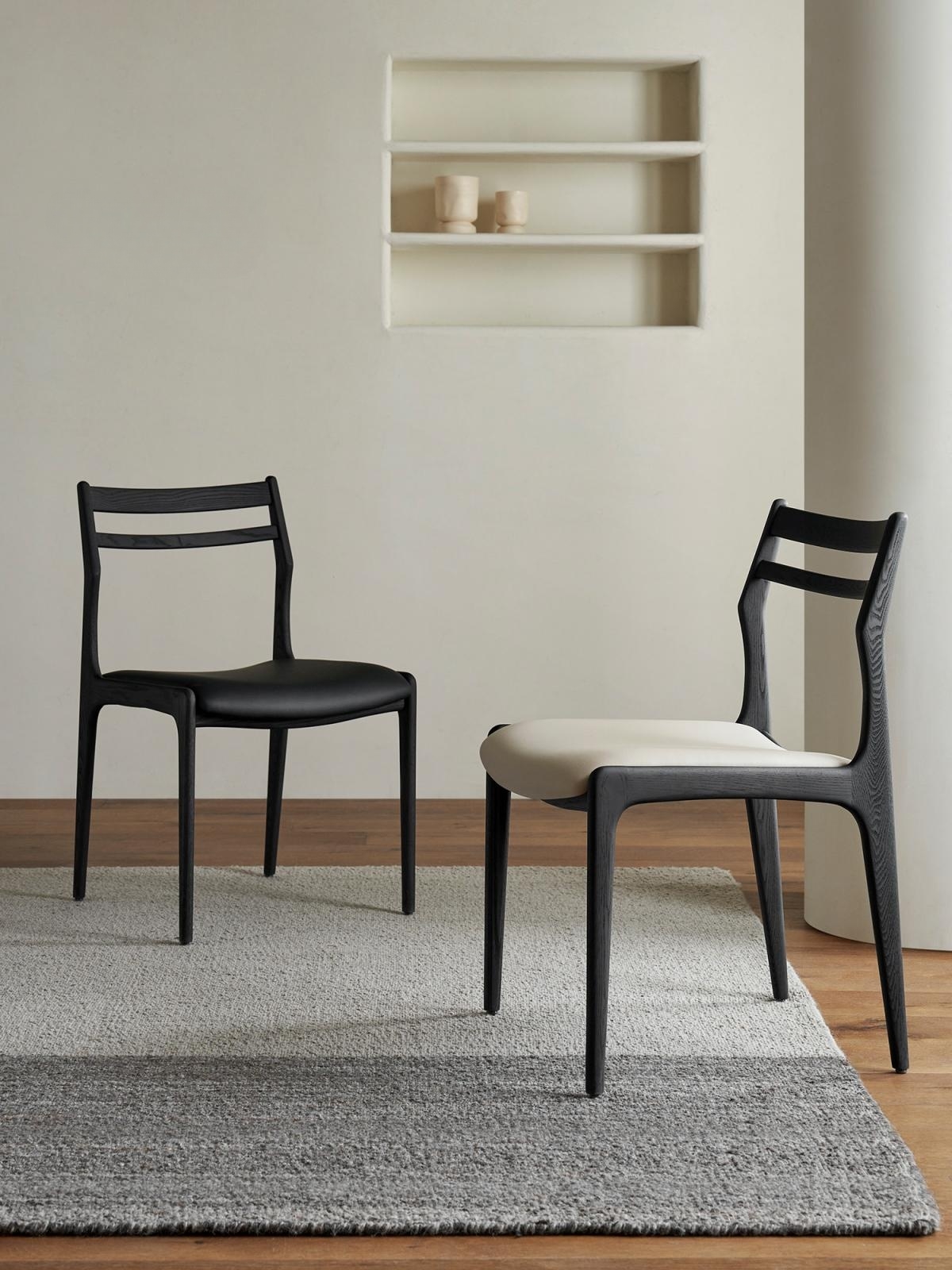 Shanqiang North American Ash Wood & Black Leather Dining Chair – Italian Minimalist Designer Chair, for Dining or Desk